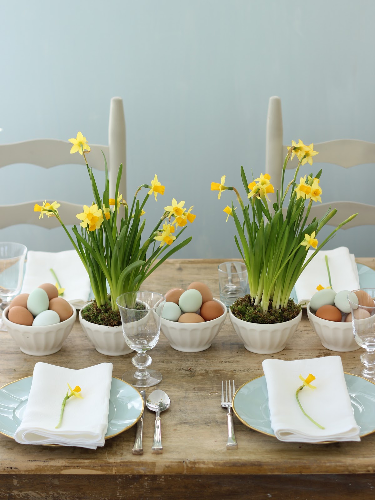 16 Delightful DIY Easter Table Decor Ideas You'll Adore