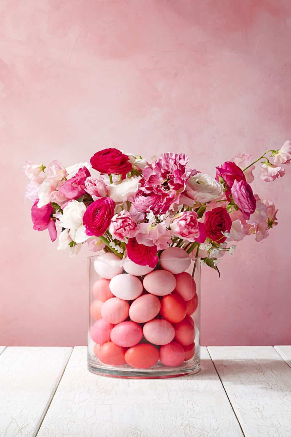 15. Make a Beautiful Easter Egg Bouquet