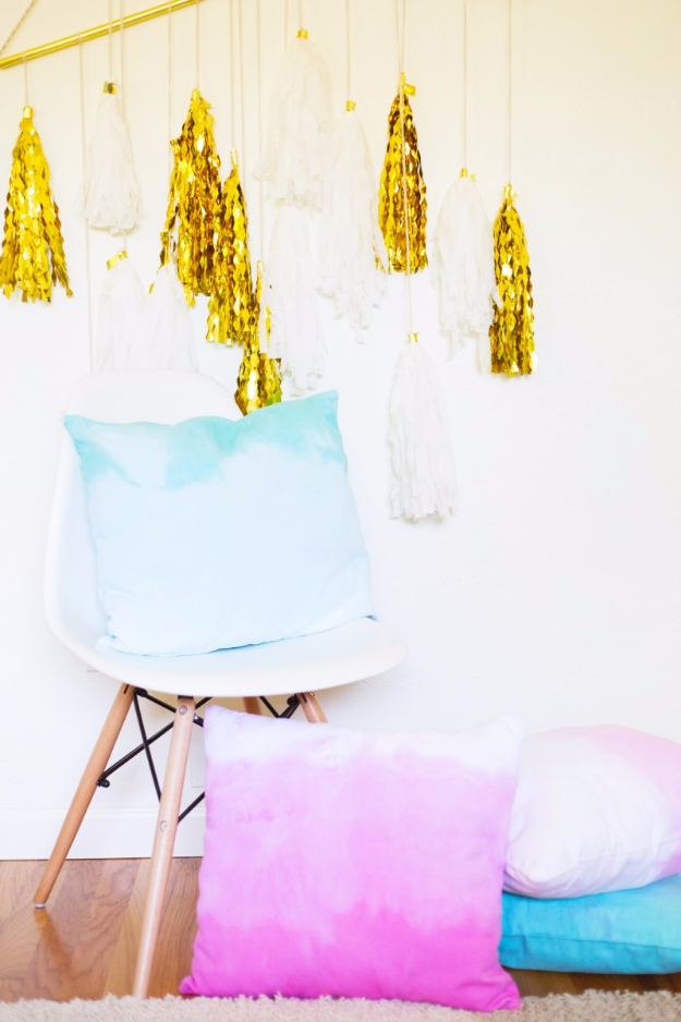 16 Super Cute DIY Decor Ideas For The Girls' Room