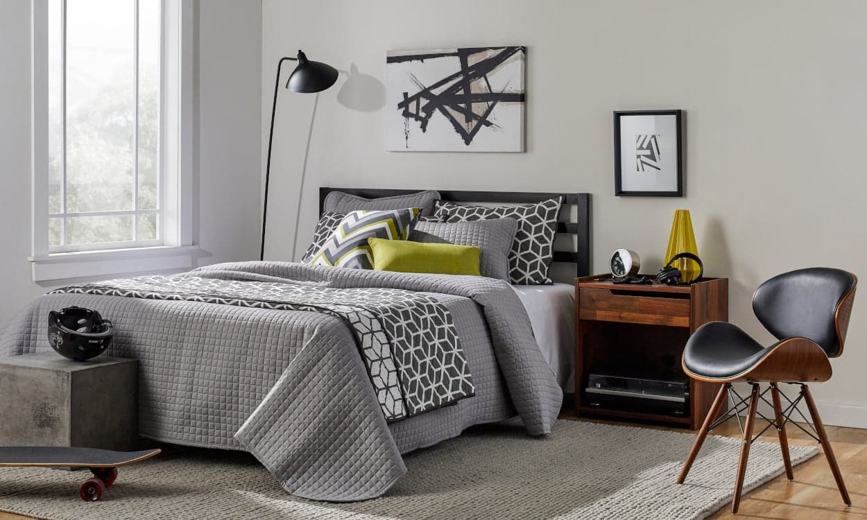 Beautiful & Friendly Teenage Bedroom Beautiful & Friendly Teenage Bedroom