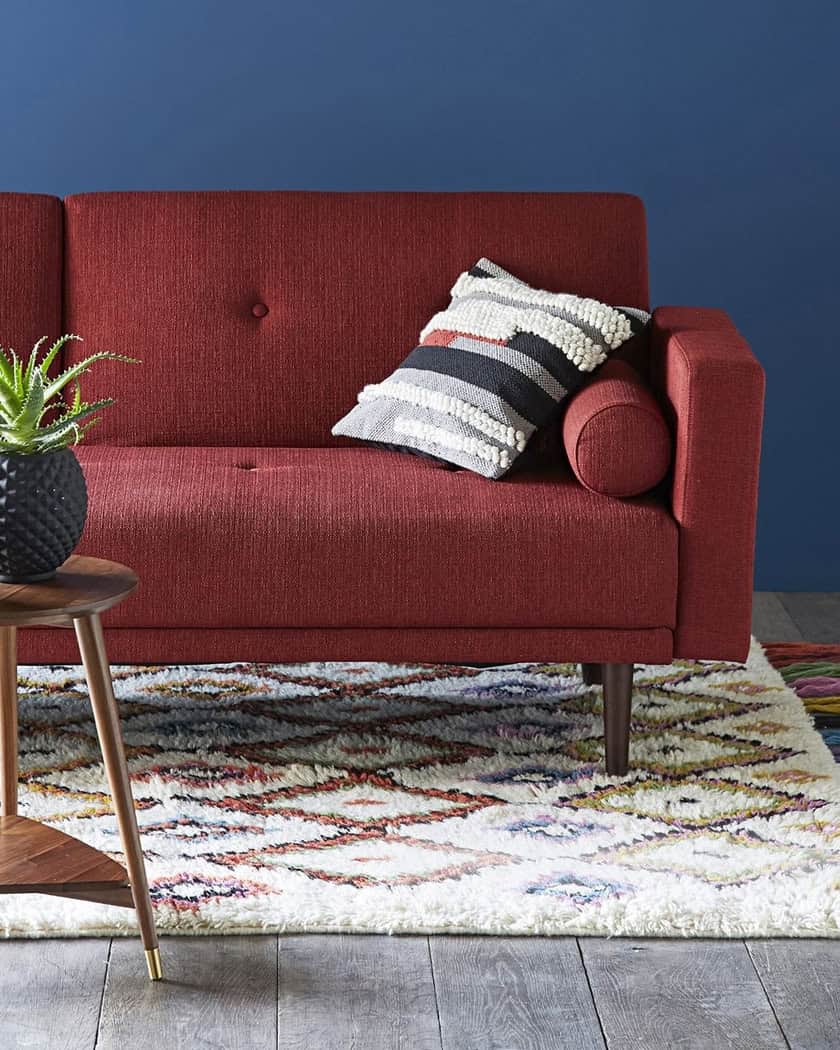 How to Use the Splendid Burgundy Color in the Living Room Decor? How to Use the Splendid Burgundy Color in the Living Room Decor?