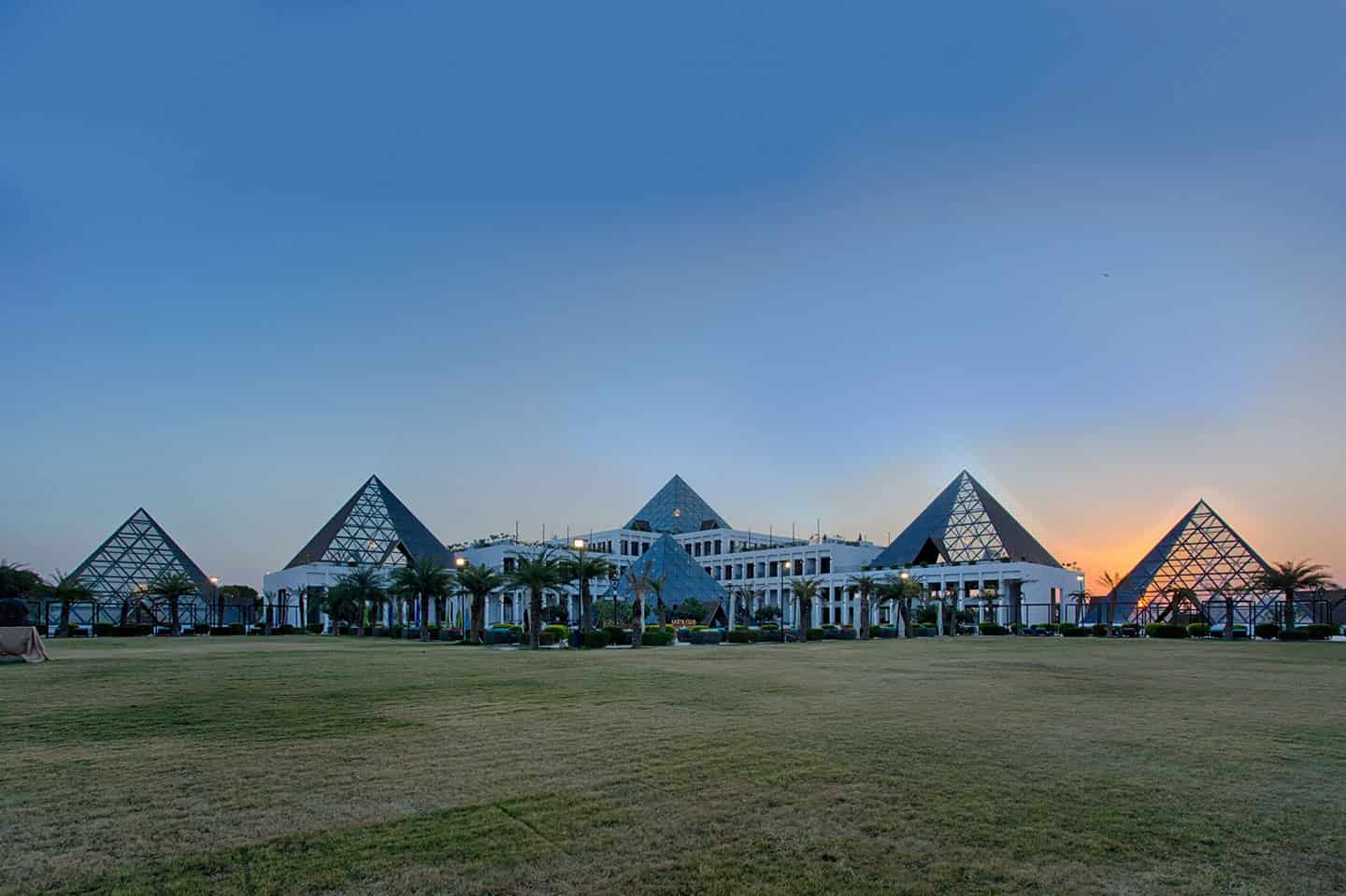 Aarya Club by Ishwar Gehi Architect in Rajkot, India Aarya Club by Ishwar Gehi Architect in Rajkot, India