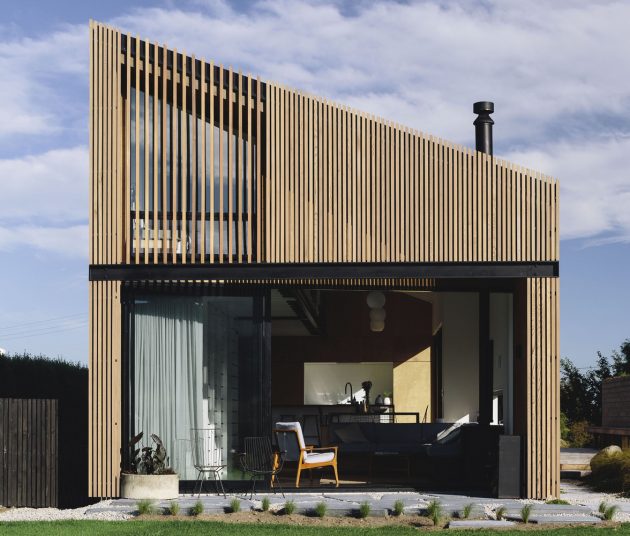 River Retreat House by Edwards White Architects in New Zealand