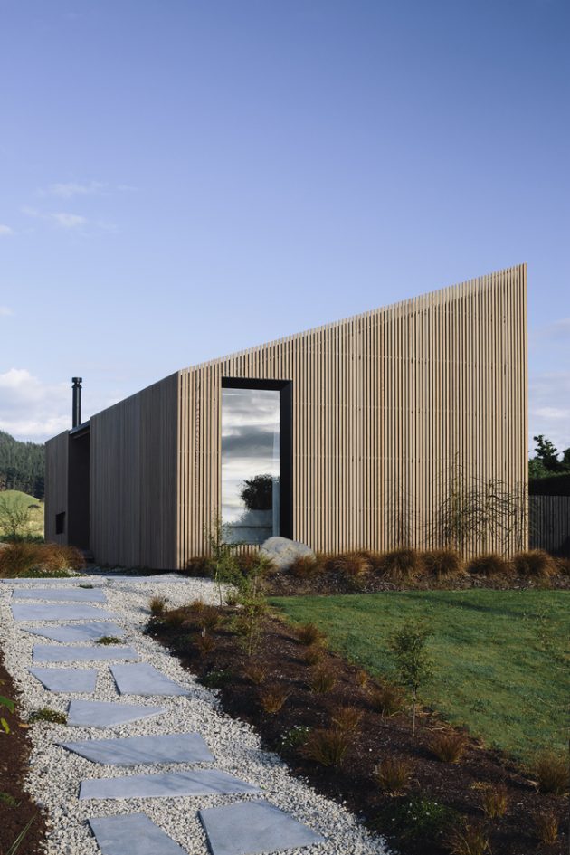 River Retreat House by Edwards White Architects in New Zealand
