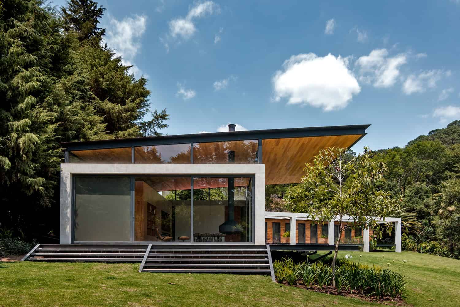 SP Residence by Weber Arquitectos in Valle de Bravo, Mexico SP Residence by Weber Arquitectos in Valle de Bravo, Mexico