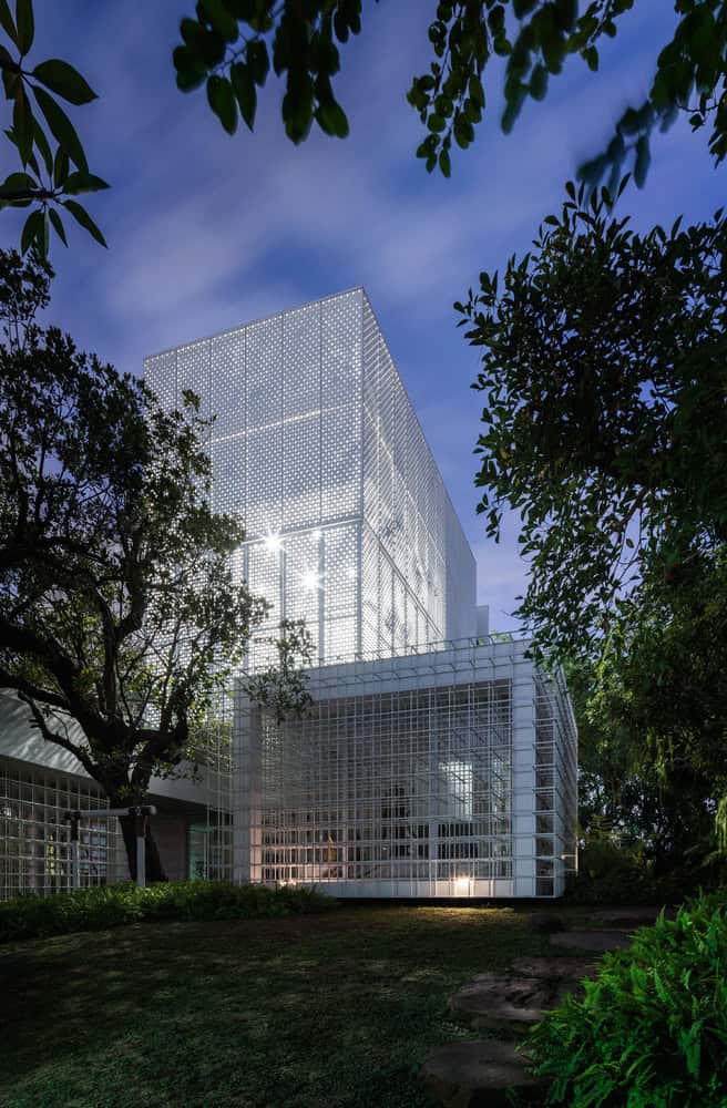 Shade House by Ayutt and Associates Design in Thailand Shade House by Ayutt and Associates Design in Thailand