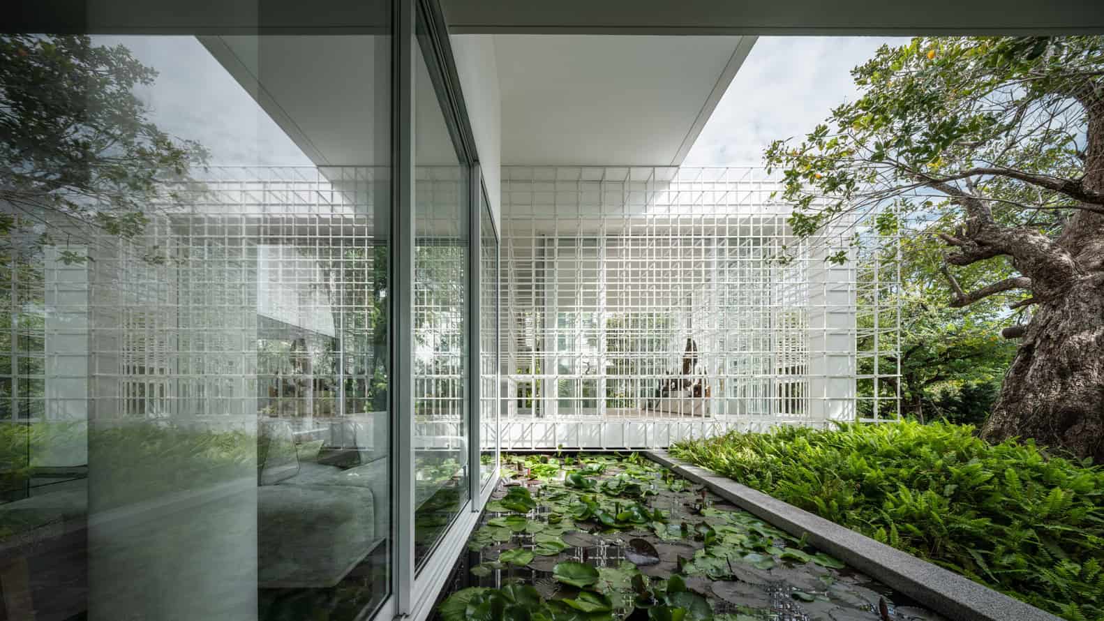 Shade House by Ayutt and Associates Design in Thailand Shade House by Ayutt and Associates Design in Thailand