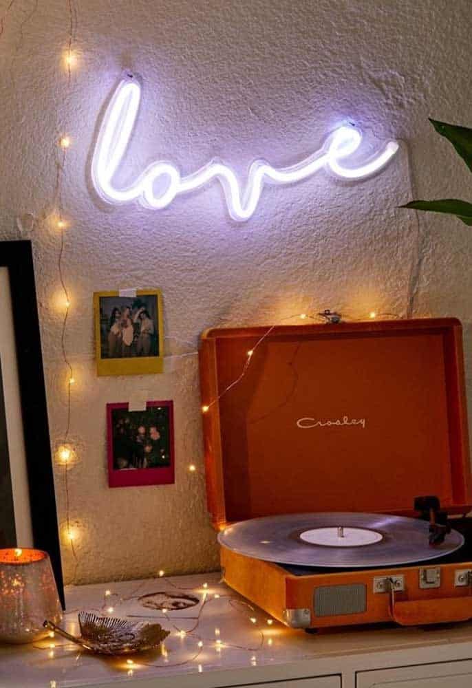 9 Inspiring Neon Decor Projects 9 Inspiring Neon Decor Projects
