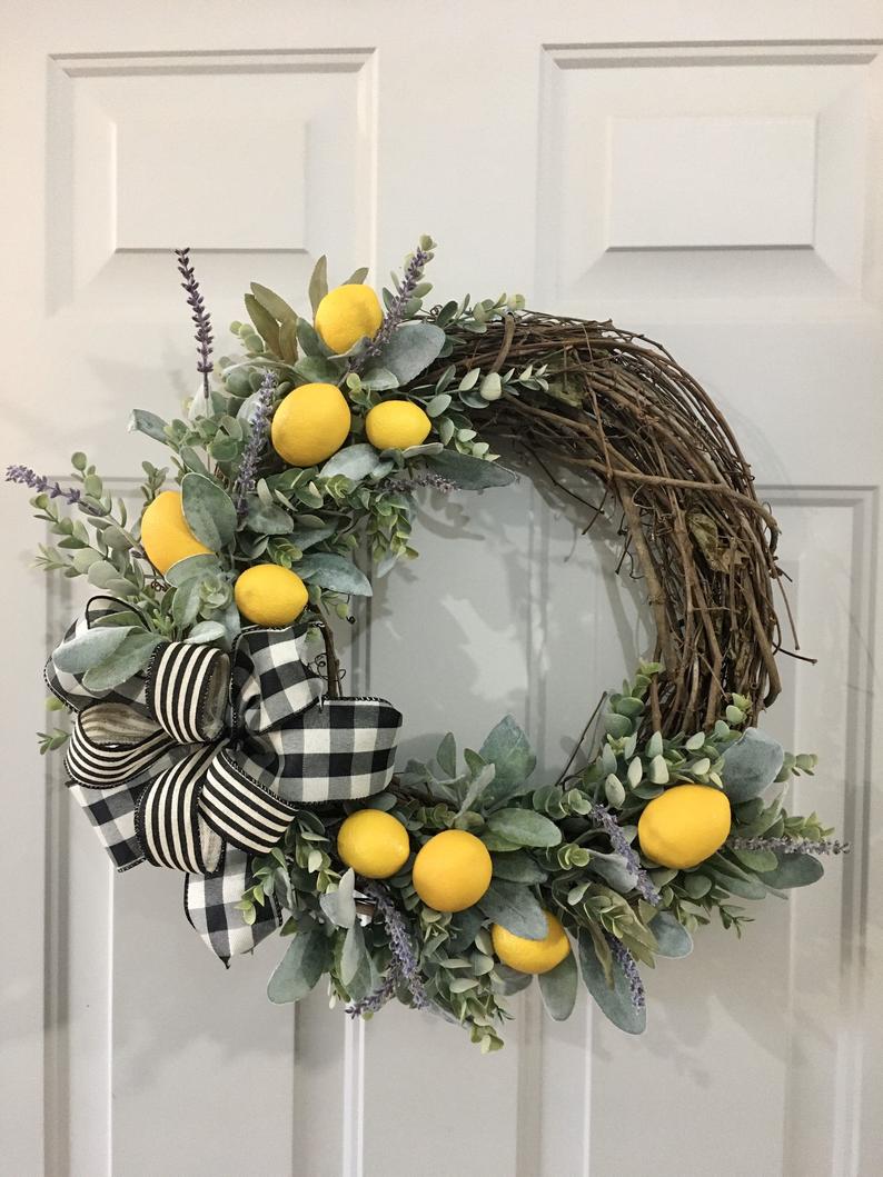 15 Colorful Summer Wreath Designs That Will Refresh The Entrance