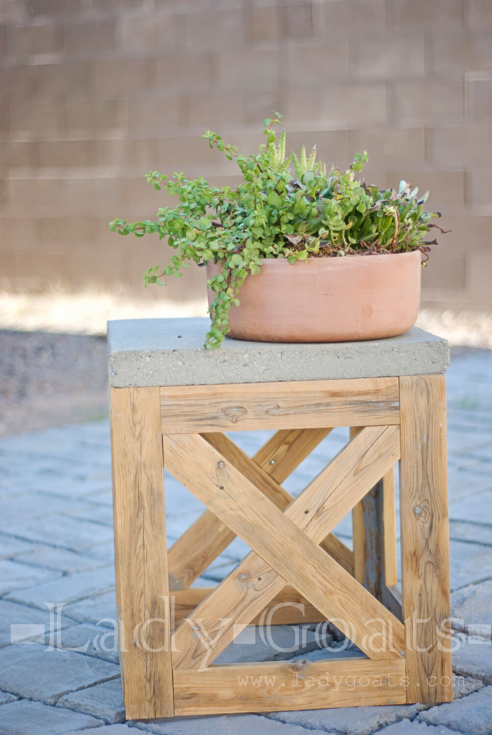 15 Interesting DIY Patio Ideas You Need To Craft For The Summer