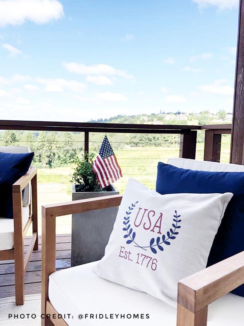 16 Eye-Catching 4th of July Pillow Decor Ideas For Your Home