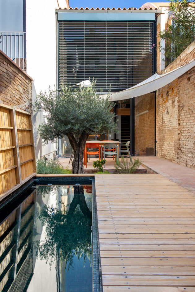 18 Stupendous Industrial Swimming Pool Designs