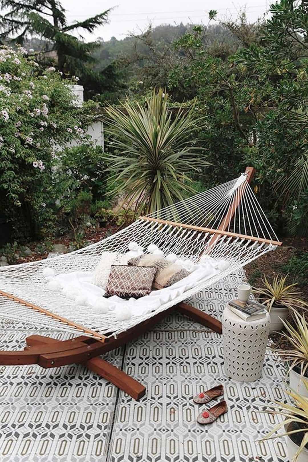 A Hammock for Your Summer Naps is the Ideal Relaxation Piece You Need! A Hammock for Your Summer Naps is the Ideal Relaxation Piece You Need!