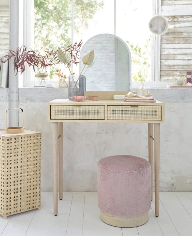 6 Pretty Dressing Tables for the Bedroom 6 Pretty Dressing Tables for the Bedroom