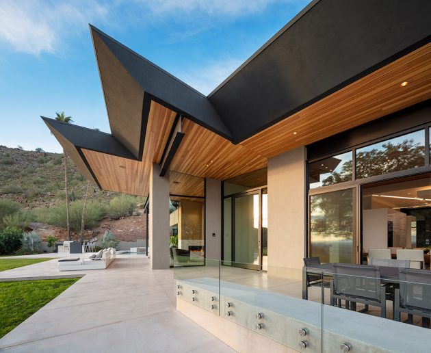 Cholla Vista by Kendle Design Collaborative in Paradise Valley, Arizona