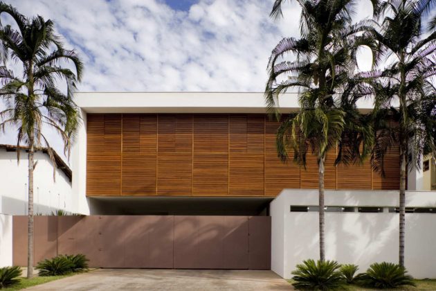 House 13 by Atria Arquitetos in Brasilia, Brazil
