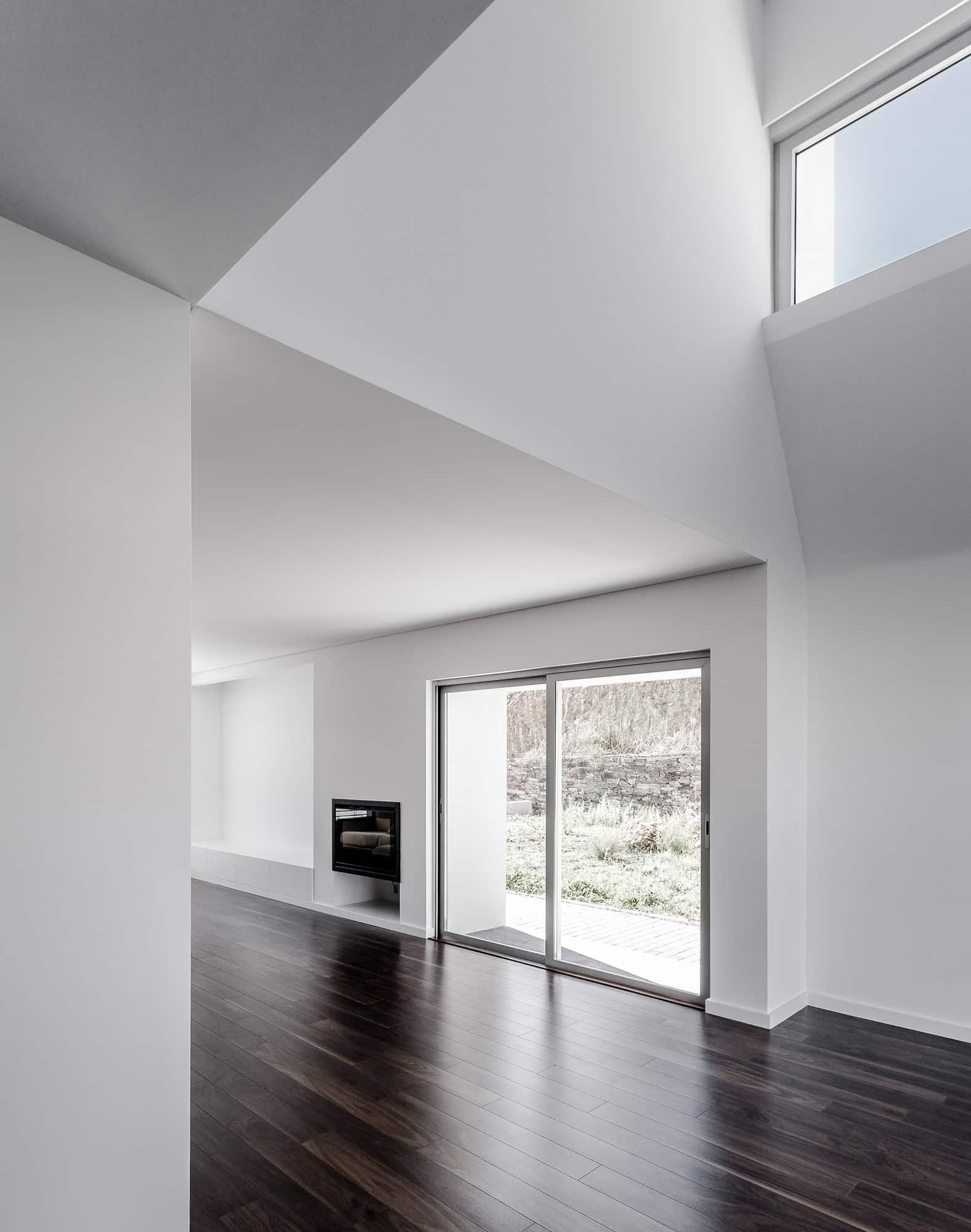 Lot 31 House by ADOFF - Arquitetos in Mirandela, Portugal Lot 31 House by ADOFF - Arquitetos in Mirandela, Portugal