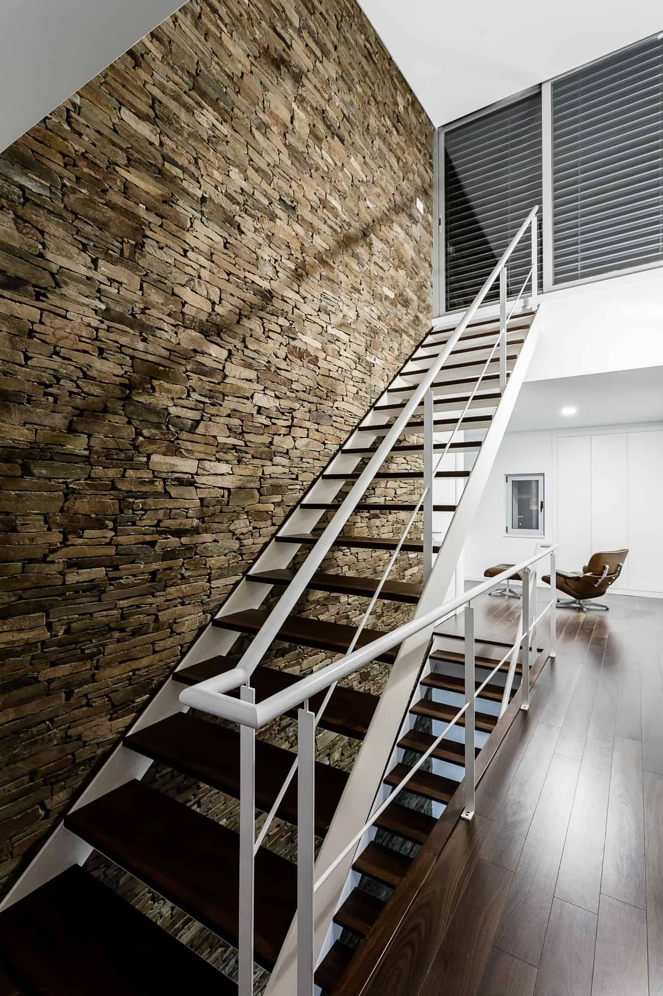 Lot 31 House by ADOFF - Arquitetos in Mirandela, Portugal Lot 31 House by ADOFF - Arquitetos in Mirandela, Portugal