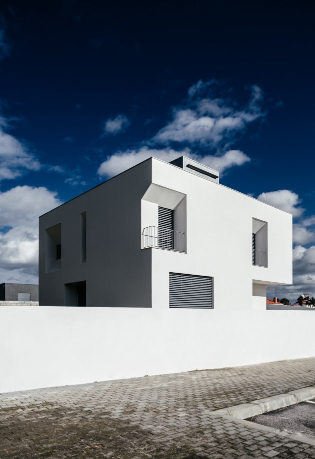 Lot 31 House by ADOFF - Arquitetos in Mirandela, Portugal