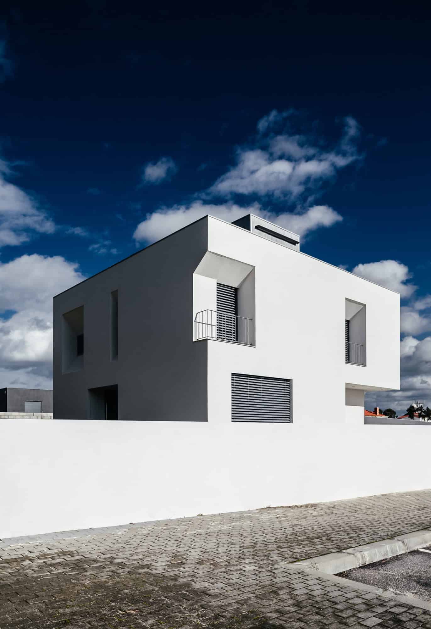 Lot 31 House by ADOFF - Arquitetos in Mirandela, Portugal Lot 31 House by ADOFF - Arquitetos in Mirandela, Portugal