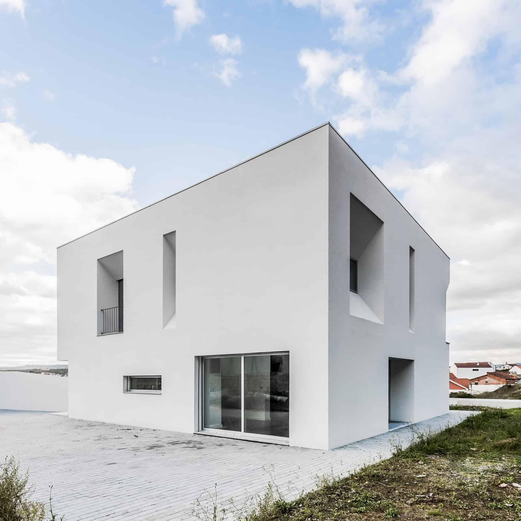Lot 31 House by ADOFF - Arquitetos in Mirandela, Portugal Lot 31 House by ADOFF - Arquitetos in Mirandela, Portugal