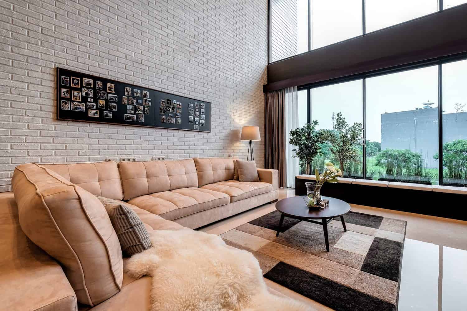 R+E House by DP+HS Architects: A Jakarta Family Home Built on Interlocking Spaces R+E House by DP+HS Architects: A Jakarta Family Home Built on Interlocking Spaces