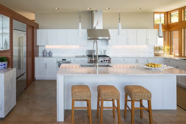 Seaview Escape by Coates Design Architects in Washington, USA