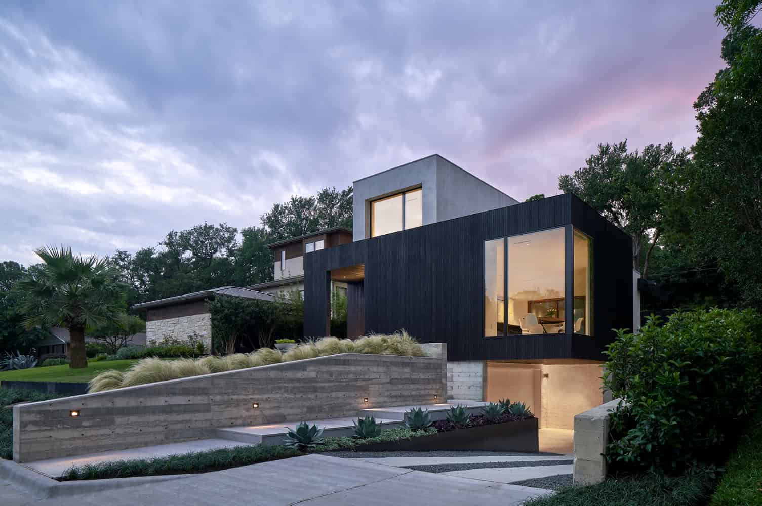 Skybox House by Dick Clark + Associates in Austin, Texas Skybox House by Dick Clark + Associates in Austin, Texas