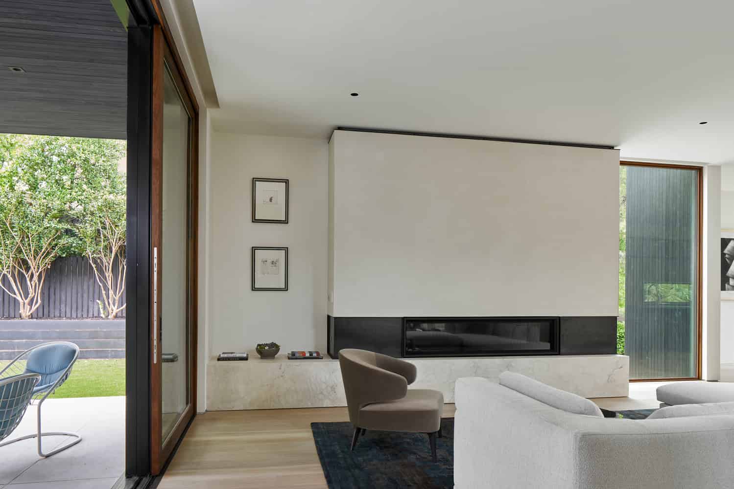 Skybox House by Dick Clark + Associates in Austin, Texas Skybox House by Dick Clark + Associates in Austin, Texas