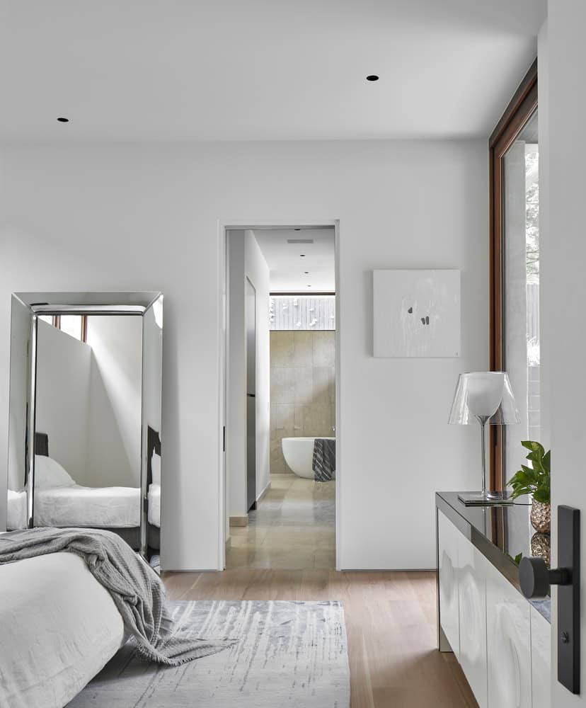 Skybox House by Dick Clark + Associates in Austin, Texas Skybox House by Dick Clark + Associates in Austin, Texas