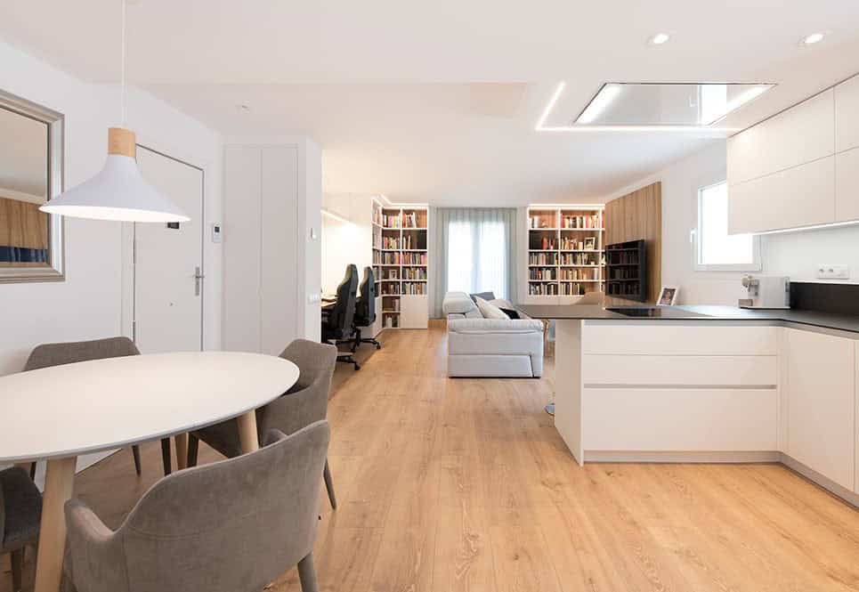 Barcelona Apartment with Rooms and Corridors Eliminated to Have More Light & Space Barcelona Apartment with Rooms and Corridors Eliminated to Have More Light & Space