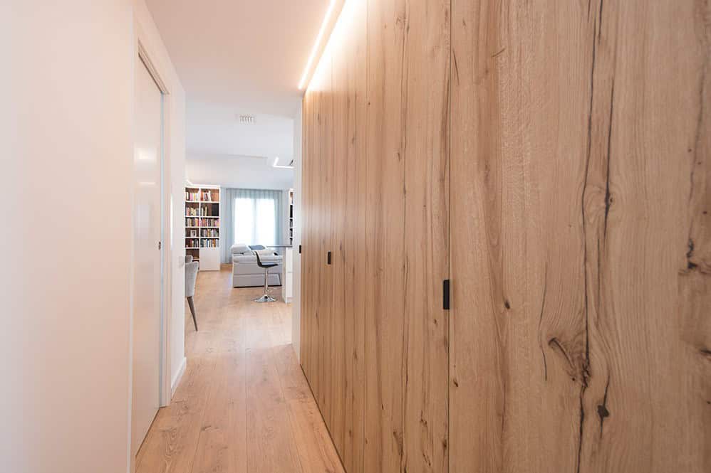 Barcelona Apartment with Rooms and Corridors Eliminated to Have More Light & Space Barcelona Apartment with Rooms and Corridors Eliminated to Have More Light & Space