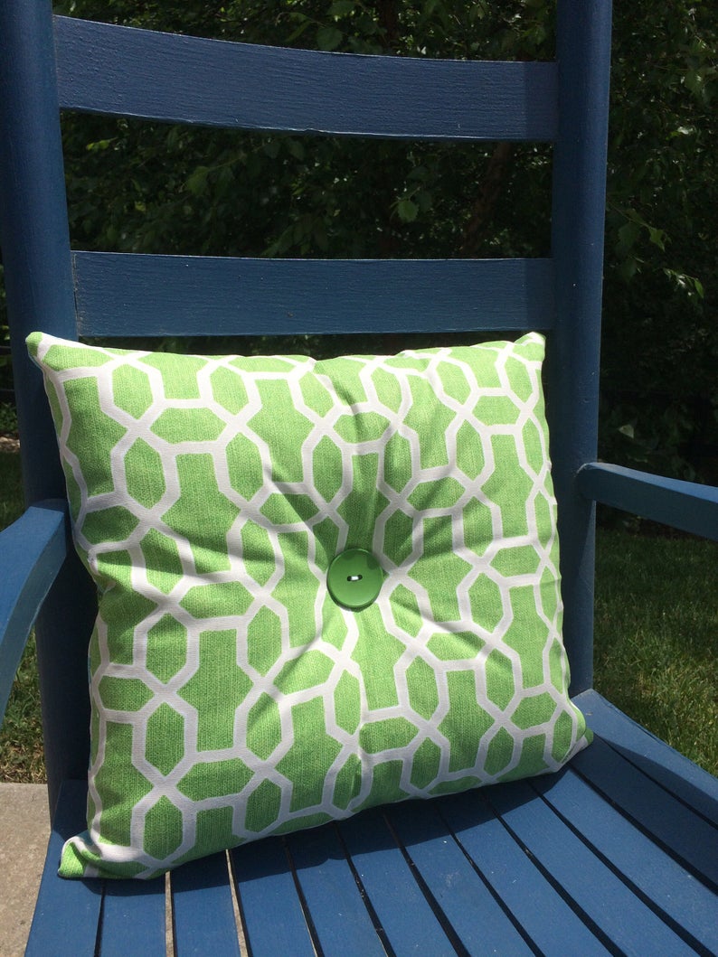15 Joyful Summer Pillow Designs You Can Use To Deck Out Your Patio