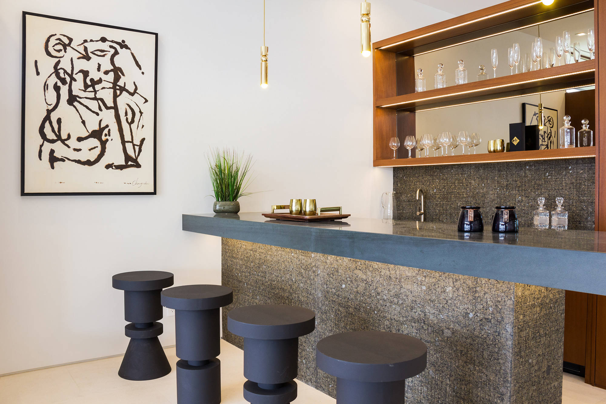 16 Stylish Mid-Century Modern Home Bar Designs That Abound With Elegance