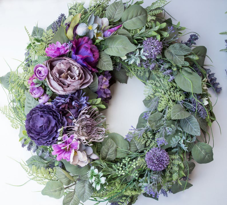17 Vibrant Summer Wreath Designs That Will Jazz Up Your Front Door
