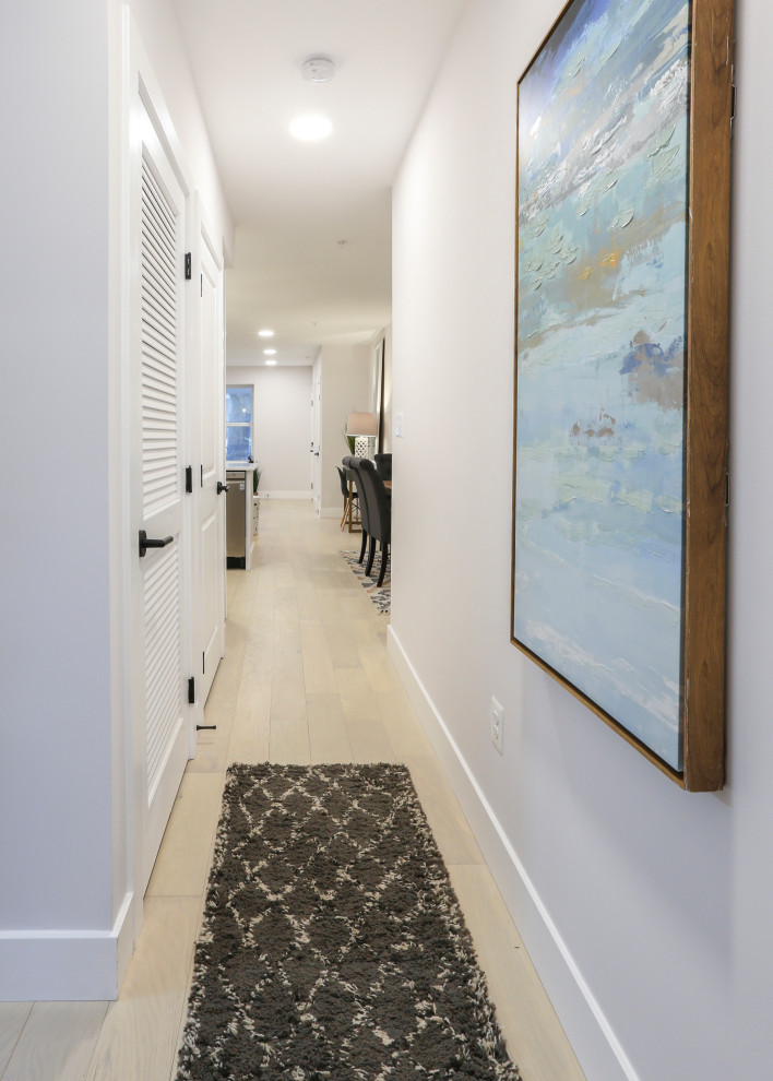 18 Stylish Mid-Century Modern Hallway Designs You'd Love To Walk Through