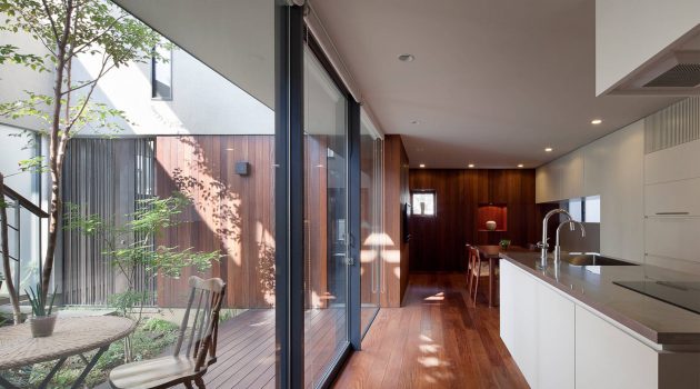 18 Stylish Mid-Century Modern Hallway Designs You’d Love To Walk Through