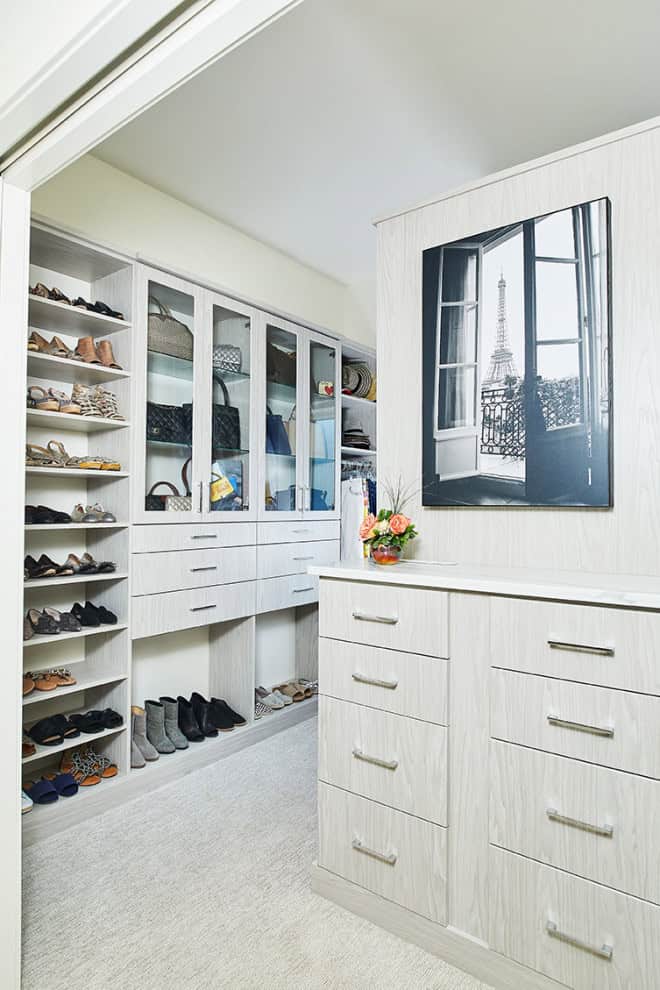 20 Practically Elegant Mid-Century Modern Closet Designs 20 Practically Elegant Mid-Century Modern Closet Designs