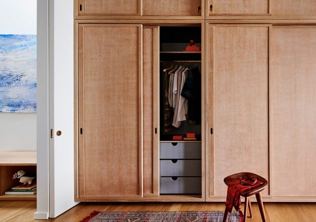 20 Practically Elegant Mid-Century Modern Closet Designs