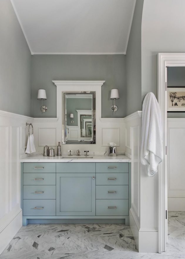 Color on the Bathroom Furniture - Yes or No?