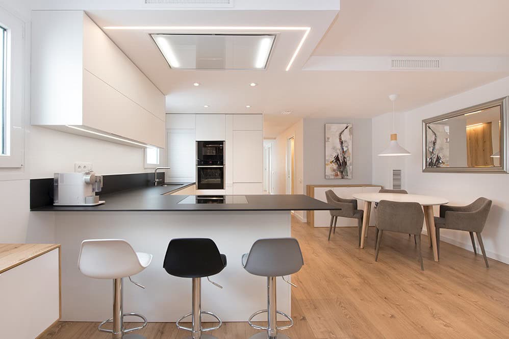 Barcelona Apartment with Rooms and Corridors Eliminated to Have More Light & Space Barcelona Apartment with Rooms and Corridors Eliminated to Have More Light & Space