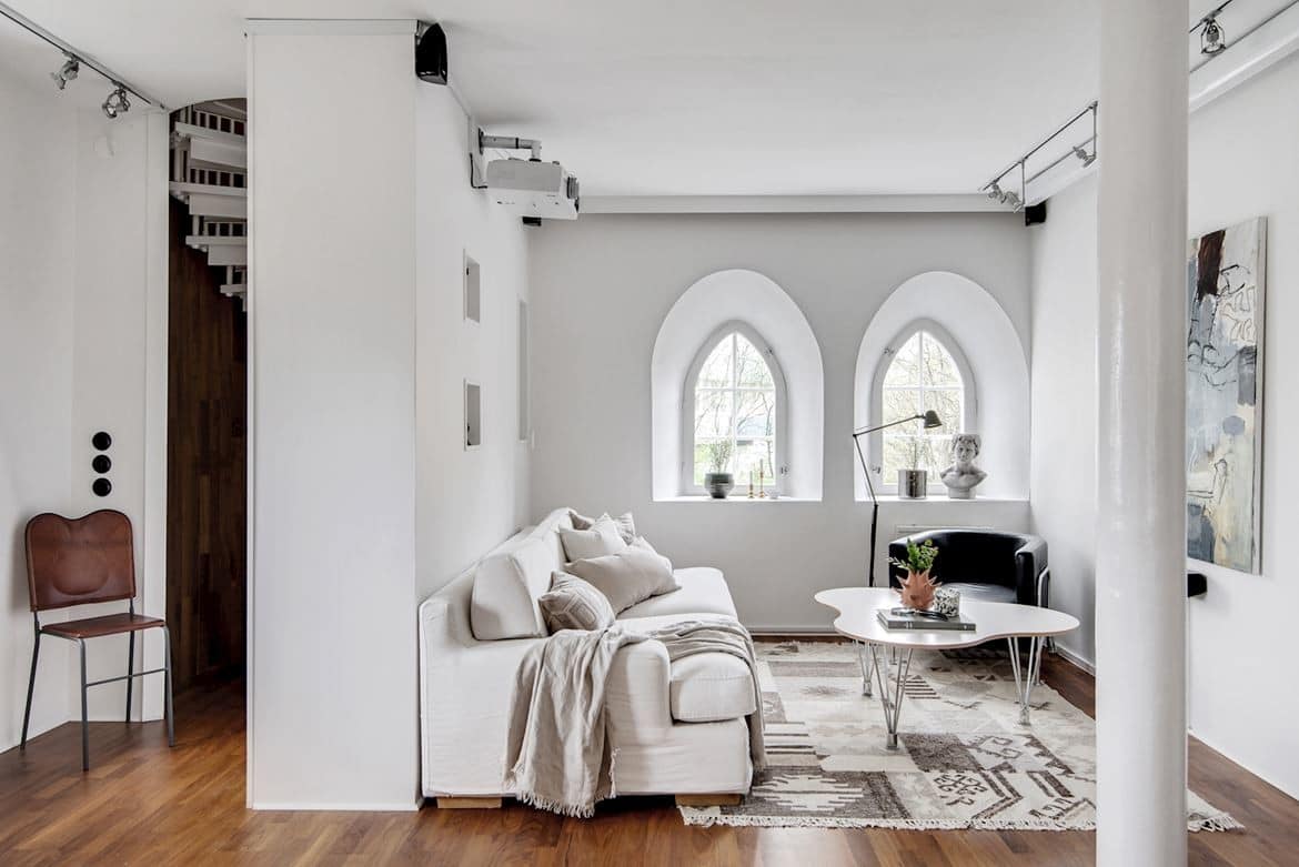 Look at This Special Home in History Building Look at This Special Home in History Building