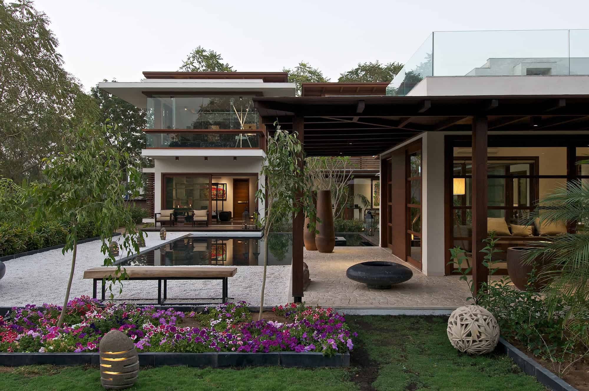 Courtyard House by Hiren Patel Architects in Ahmadabad, India Courtyard House by Hiren Patel Architects in Ahmadabad, India