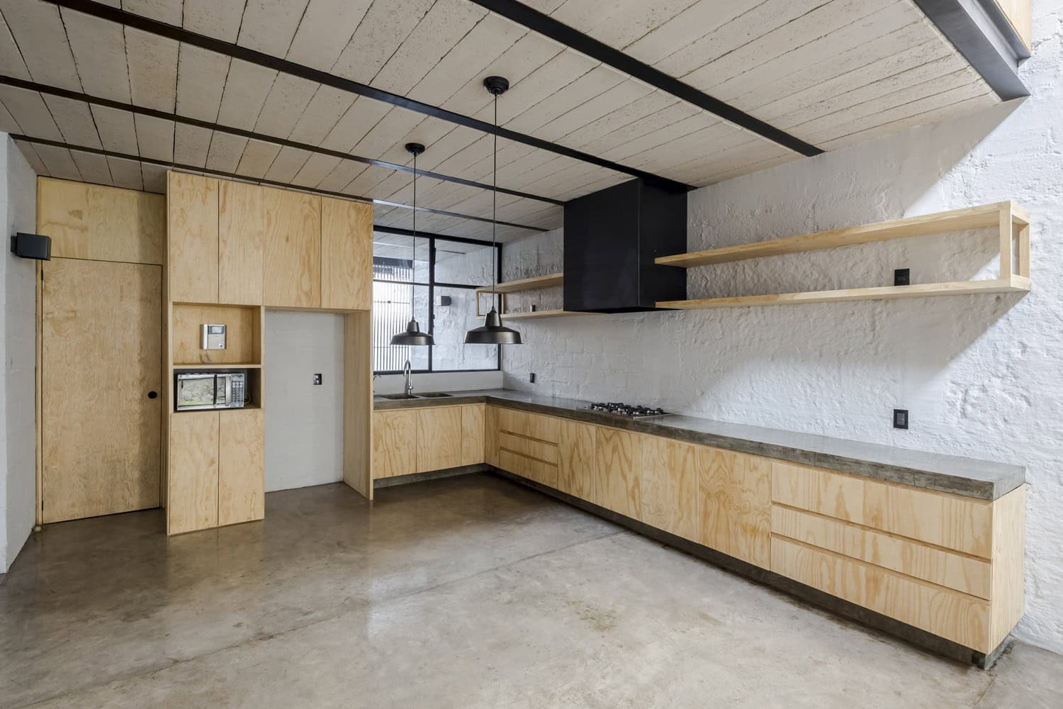 RR House by Delfino Lozano in Zapopan, Mexico RR House by Delfino Lozano in Zapopan, Mexico