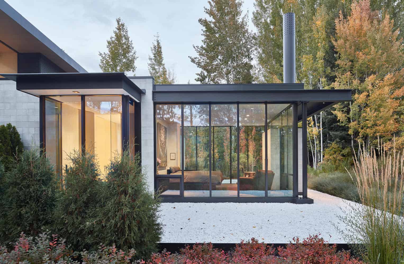 Stirrup House by Olson Kundig: A Modern Art-Focused Retreat in Idaho Stirrup House by Olson Kundig: A Modern Art-Focused Retreat in Idaho
