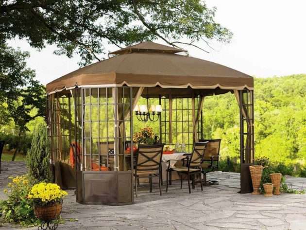 5 Reasons to Invest in a Backyard Tent