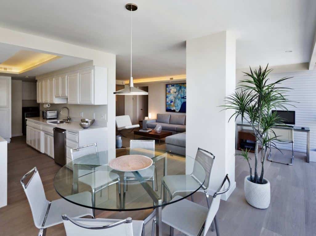 Models and Photos of Glass Tables Models and Photos of Glass Tables