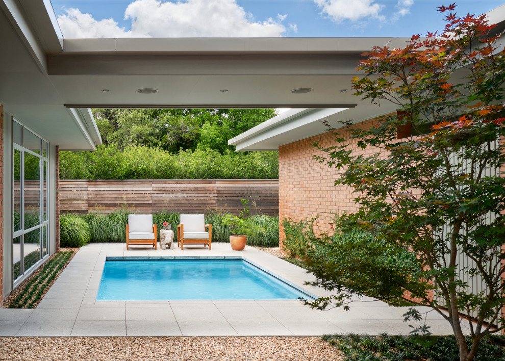 20 Sensational Mid-Century Modern Swimming Pool Designs You Will Obsess Over