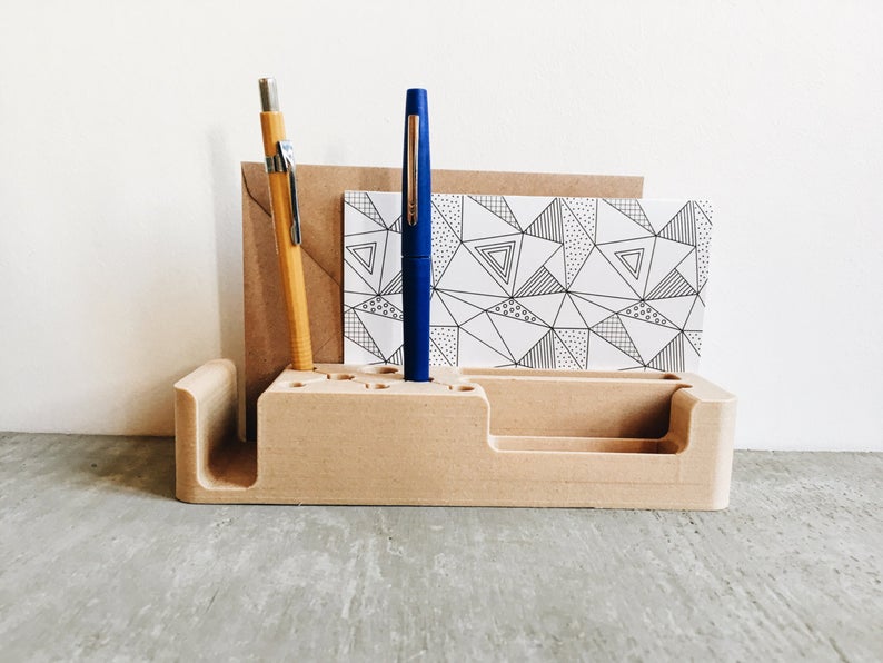 20 Simple But Practical Desk Organizer Designs For Your Office & Home