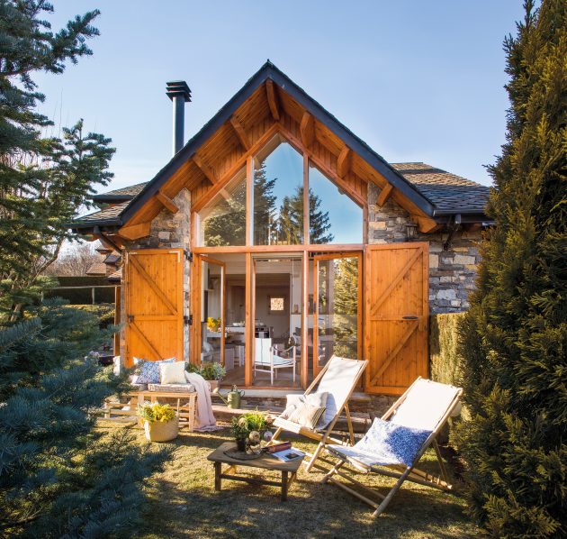8 Small Houses to Enjoy the Summer